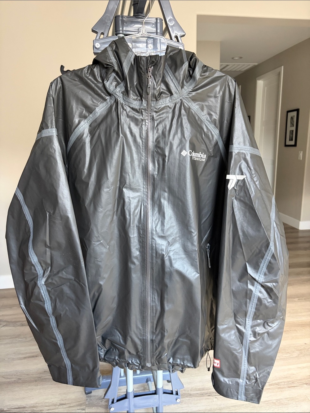 Columbia Titanium OutDry Extreme Rain Jacket Men's (XL)